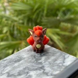 Vulpix #0037 - Pokemon Figürü