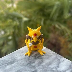 Kadabra #0064 Pokemon Figürü
