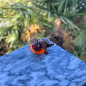 Kertenkele - Hareketli Figür