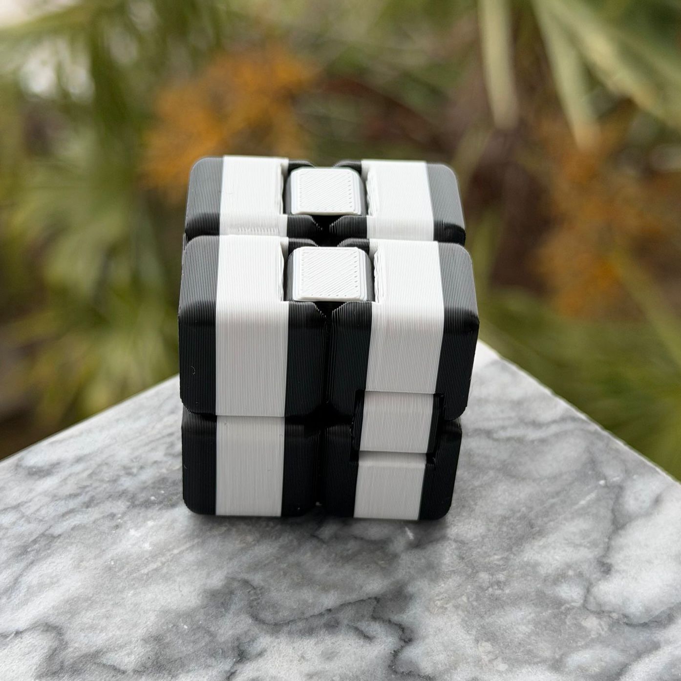 Sonsuz Küp Siyah-Beyaz